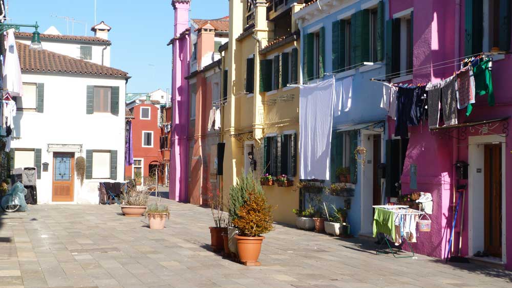 maisons colorees burano