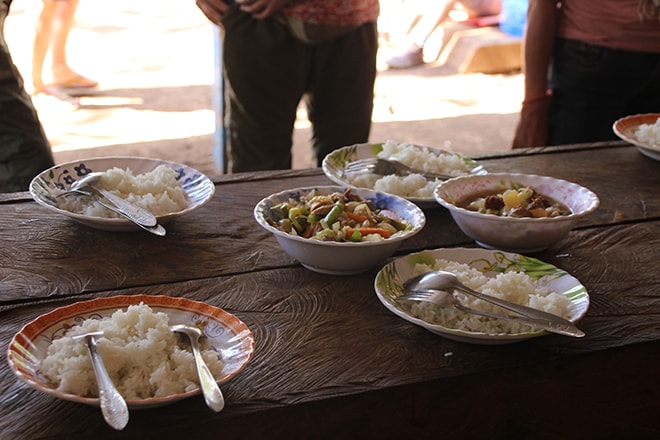 Repas Sen Monorom Cambodge