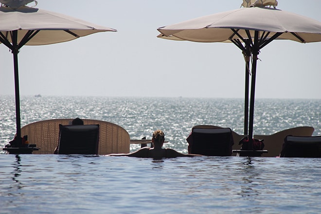 vue sur mer depuis la piscine Anantara Mui Ne Vietnam