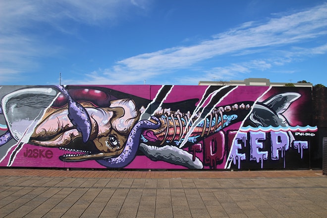 Street art quais Port Adelaide Australie