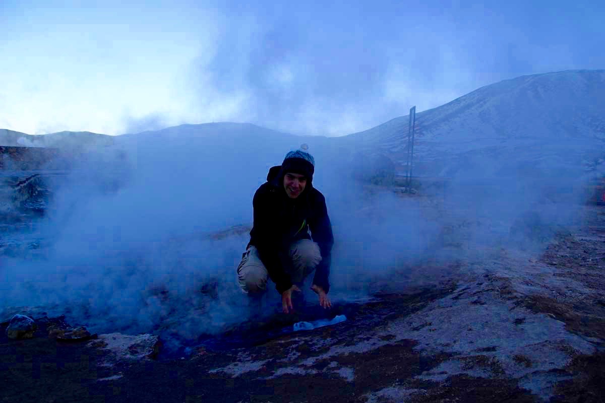 Tom fumee geysers atacama