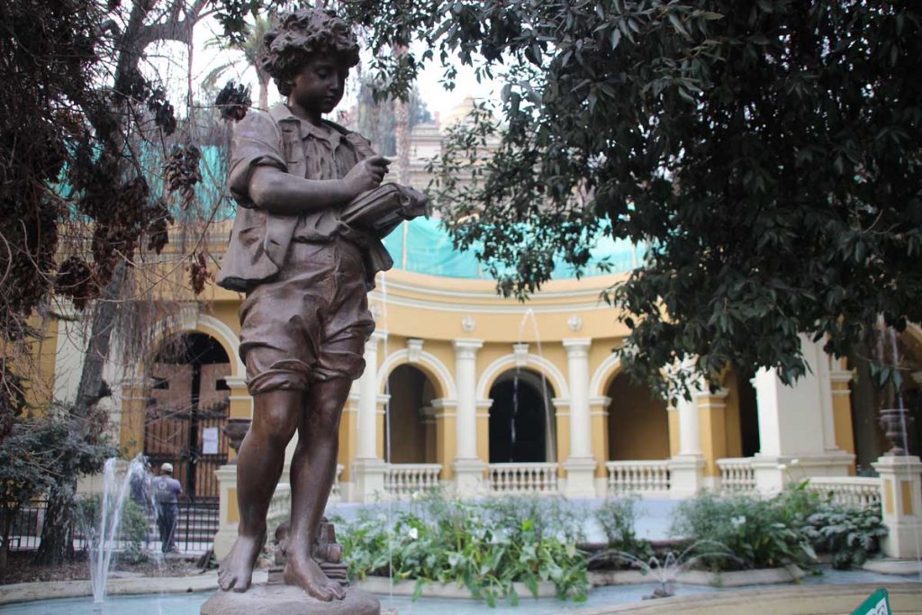 statue fontaine Cerro Santa Lucia santiago