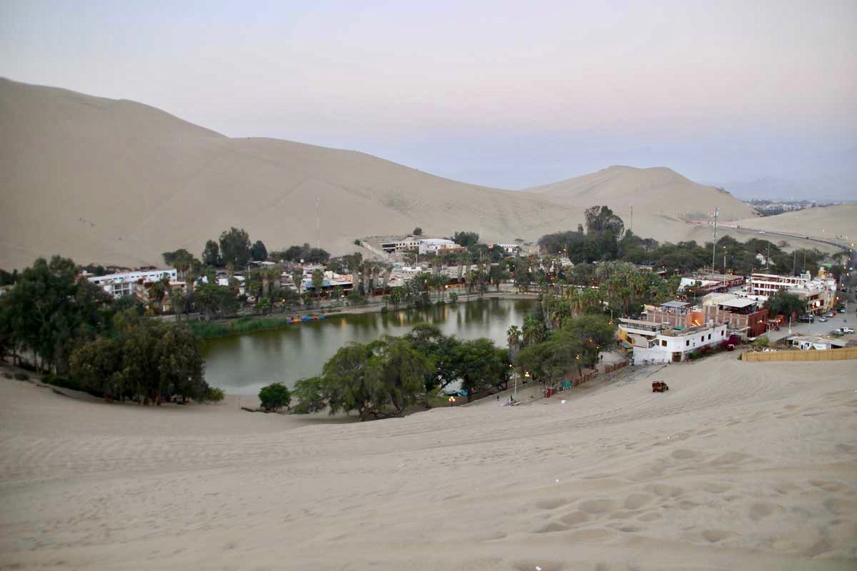 Oasis Huacachina Perou coucher de soleil