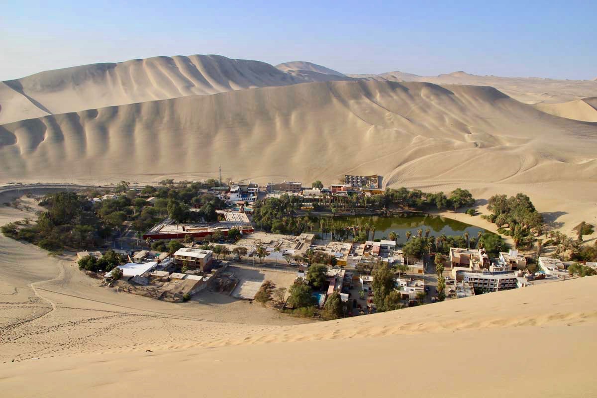 Oasis Huacachina Perou dunes