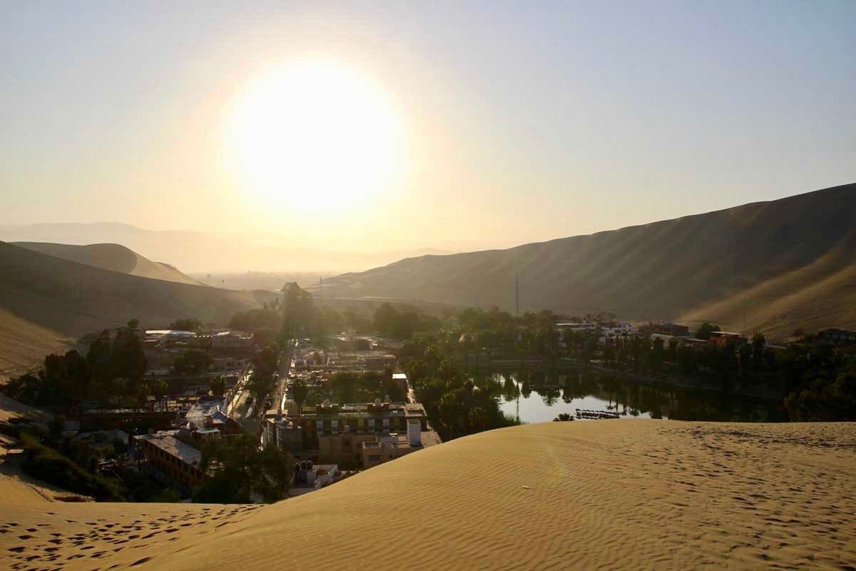 lever de soleil Oasis Huacachina Perou