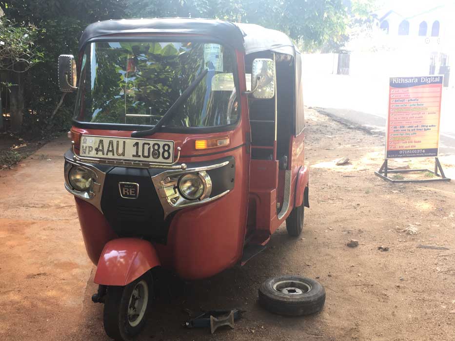 garage sri lanka tuk tuk