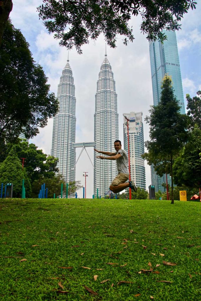 Tom Tours Petronas Kuala Lumpur