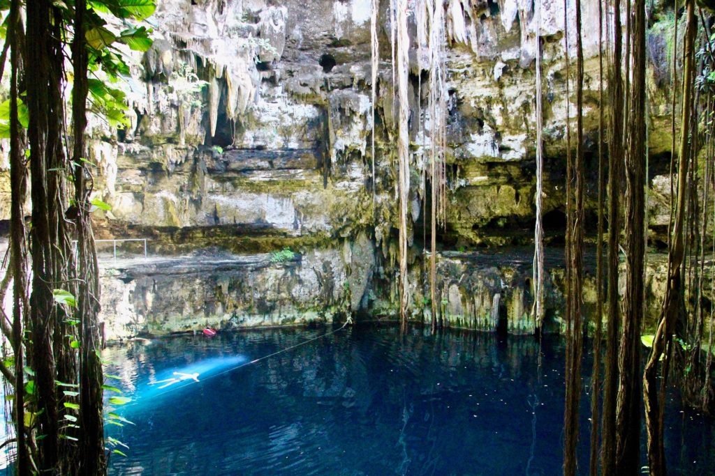 Cenote Oxman près de Valladolid