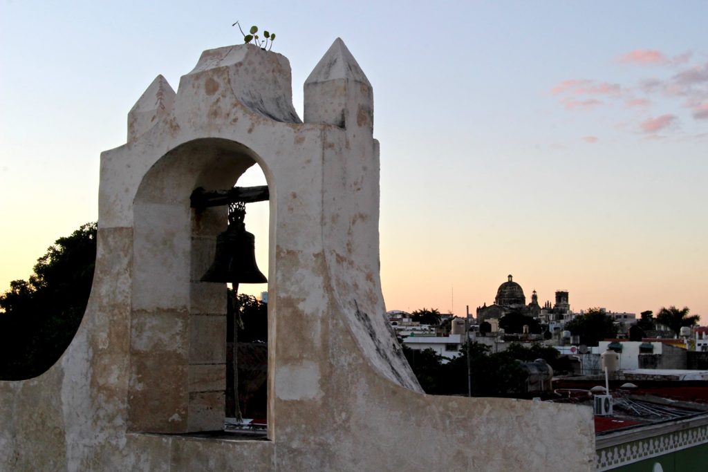 coucher soleil depuis les remparts de campeche