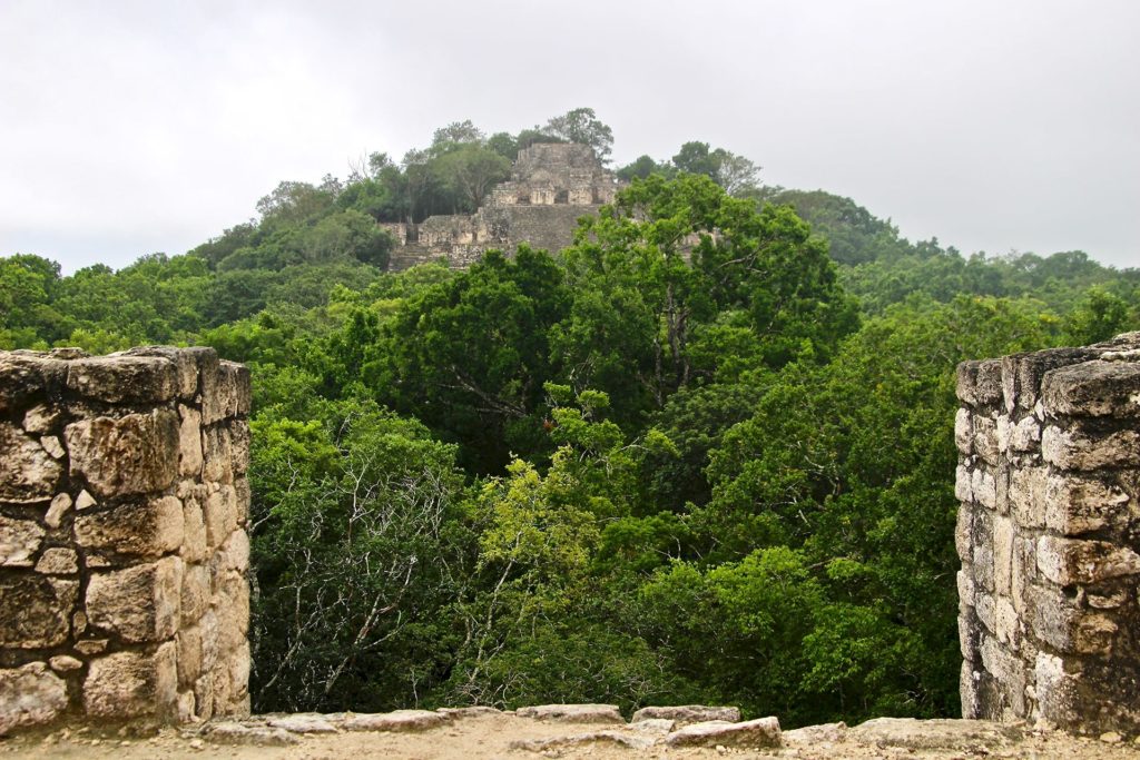 À la découverte de Calakmul, la cité Maya perdue au milieu de la jungle