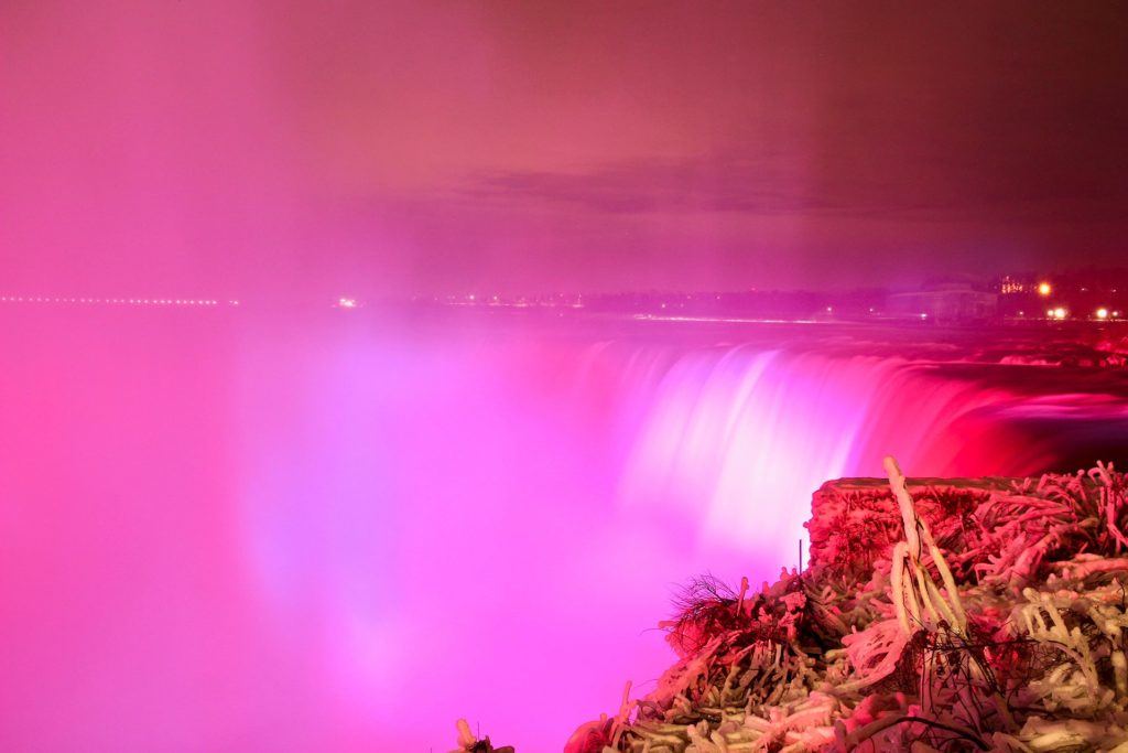 chutes niagara nuit illuminations