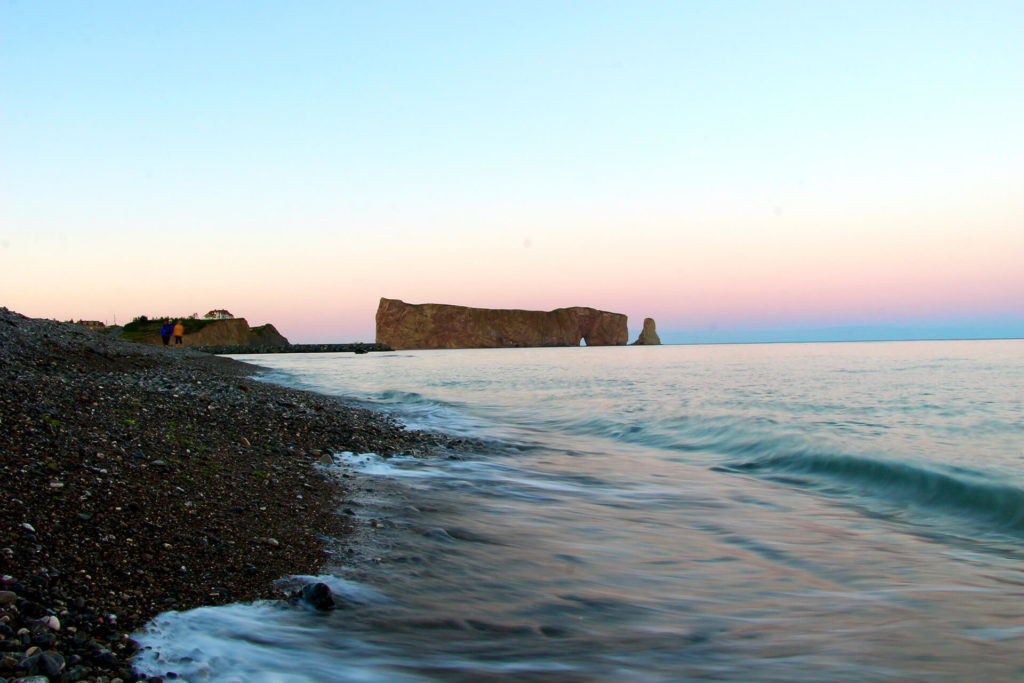 coucher soleil rocher percé