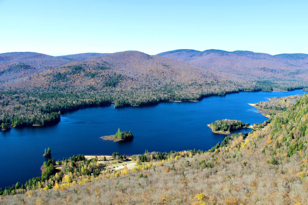 La Corniche - La Coulée - La Roche : la randonnée des belvédères dans le Parc national du Mont-Tremblant