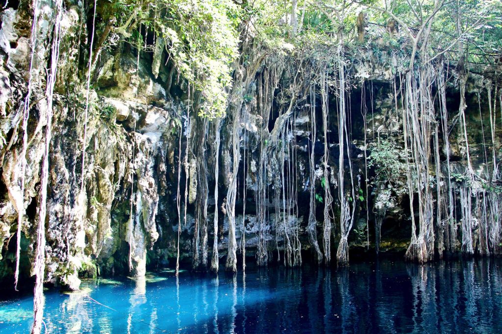 cenote Yokdzonot - Izamal Yucatan