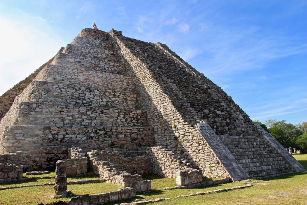 pyramide mayapan yucatan