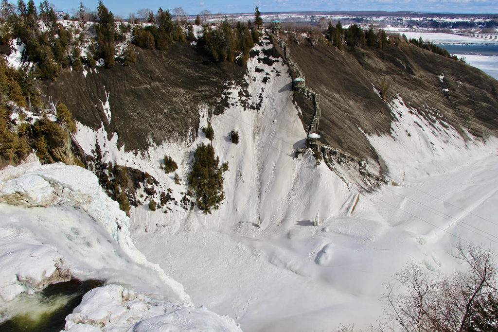 Chute Montmorency hiver Quebec