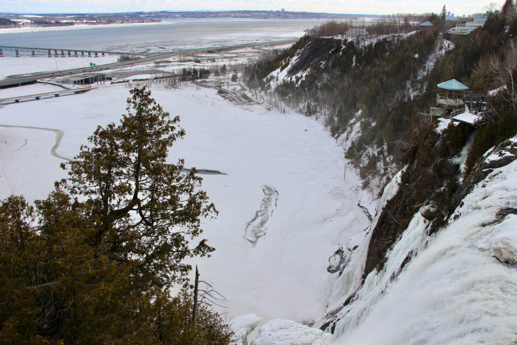 Chute Montmorency hiver Quebec