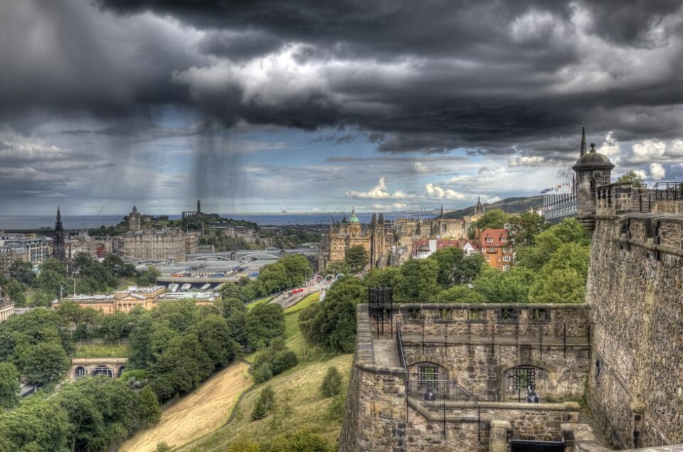 Visiter Edimbourg sous la pluie