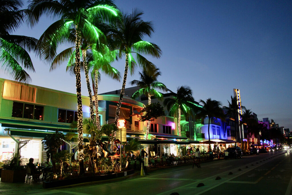 Ocean Drive nuit - Miami Beach - Road trip Floride - USA